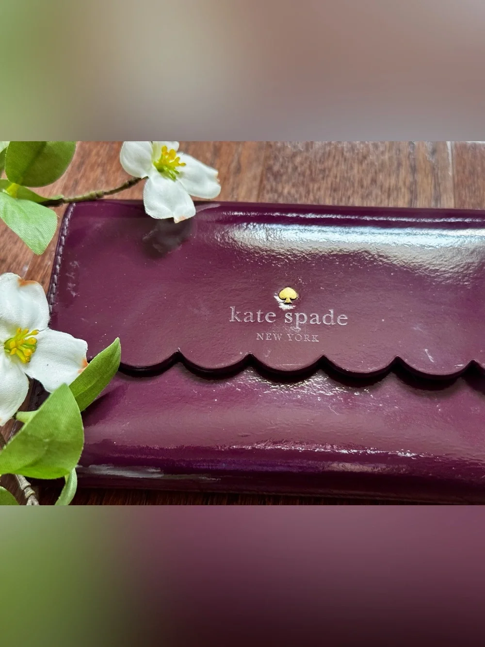 KATE SPADE Mahogany/Radish Lily Avenue Patent Leather Kieran Trifold Wallet